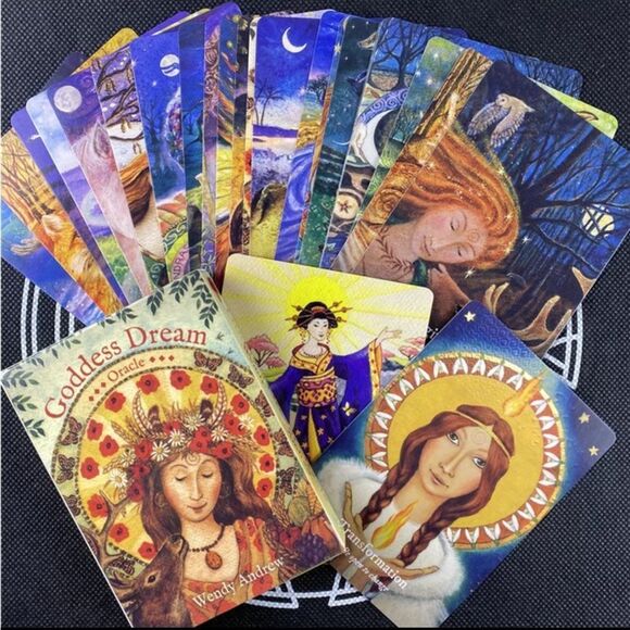 Take Her Hand Through This Goddess Dream Oracle Cards - Picture 5 of 6